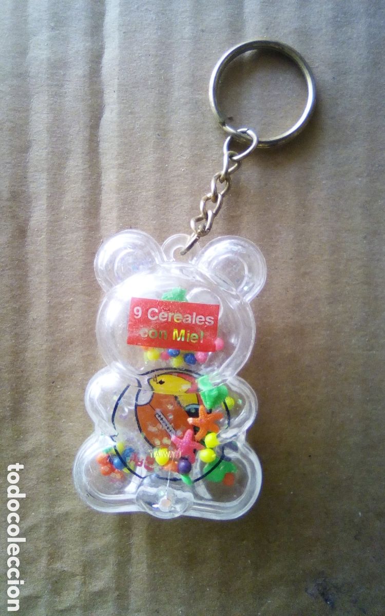 Coleccionismo de llaveros: Llavero osito. Milupin. 9 Cereales con miel. Foot ball. Mide 6 cm., sin contar cadena.
