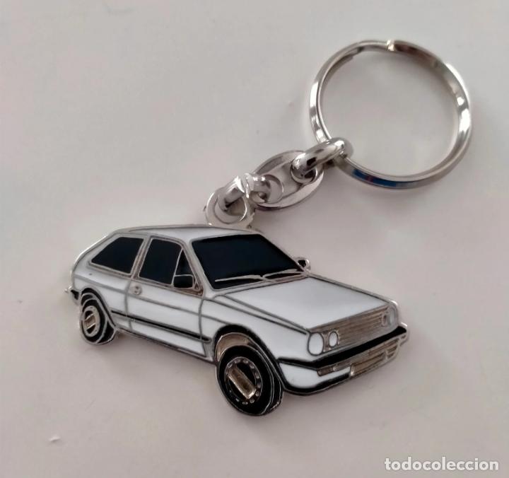 Coleccionismo de llaveros: llavero volkswagen polo blanco