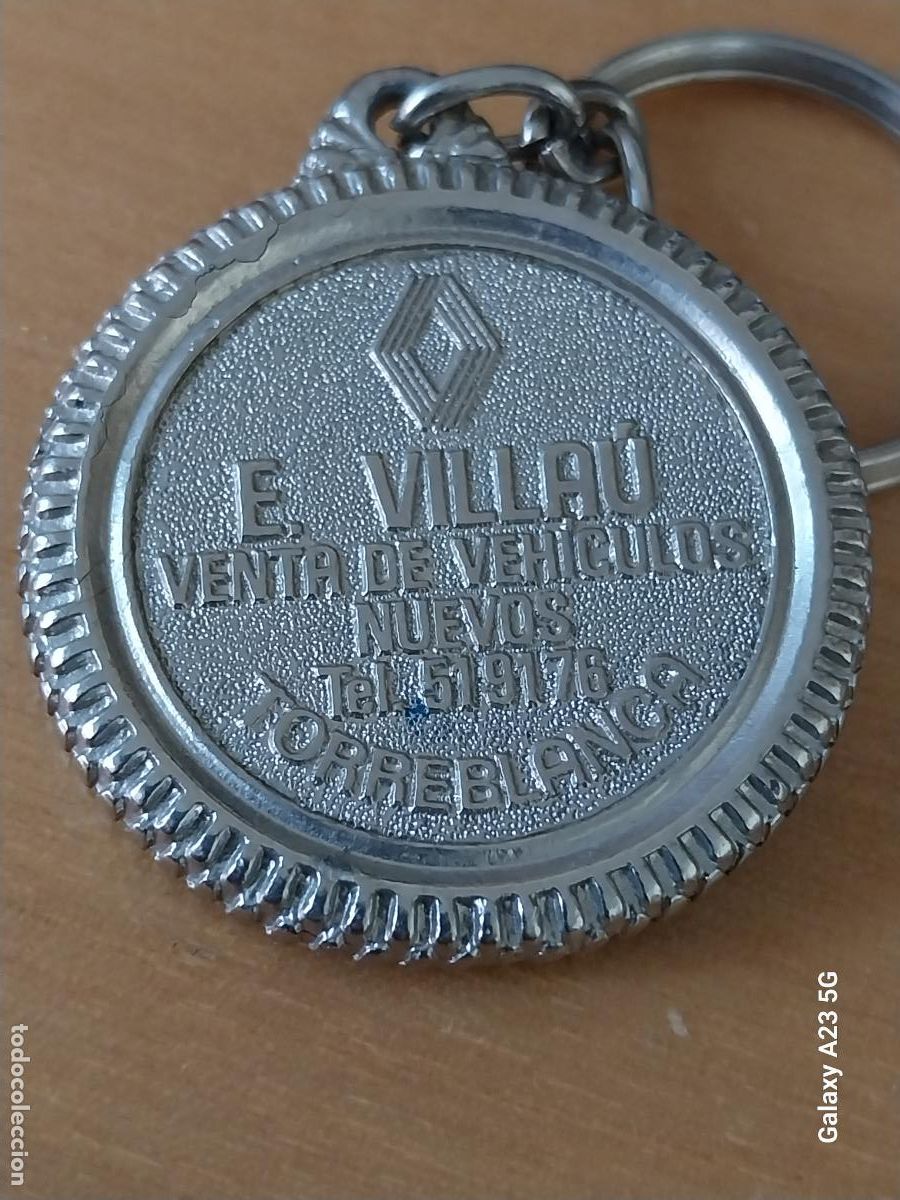 Coleccionismo de llaveros: RENAULT TORREBLANCA E VILLAU COCHE EPOCA LLAVERO METAL CROMADO 4CMS ORIGINAL