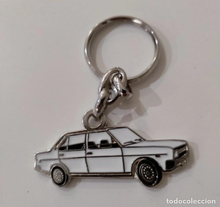 Coleccionismo de llaveros: llavero seat 131 blanco