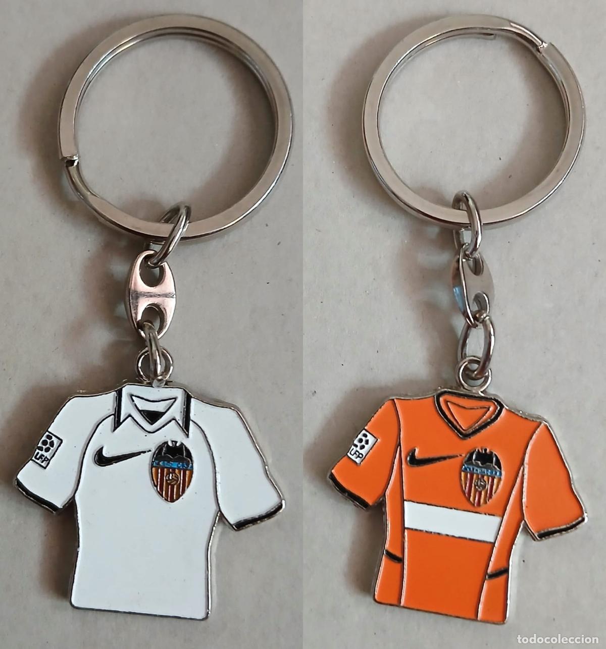 Coleccionismo de llaveros: Antiguo llavero CAMISETA VALECIA C.F. - El de las fotos