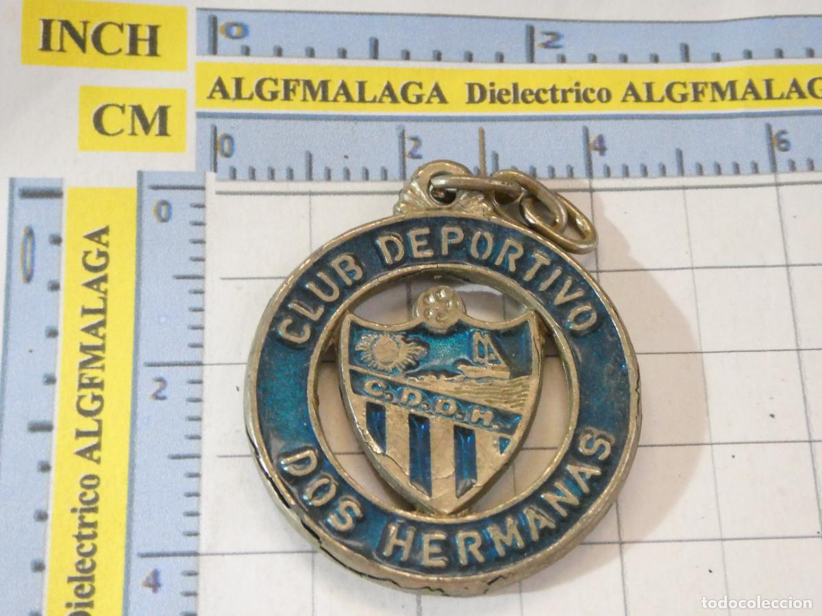 Coleccionismo de llaveros: ANTIGUO LLAVERO DE DEPORTES. F&Uacute;TBOL MODESTO MALAGUE&Ntilde;O. CLUB DEPORTIVO DOS HERMANAS M&Aacute;LAGA?