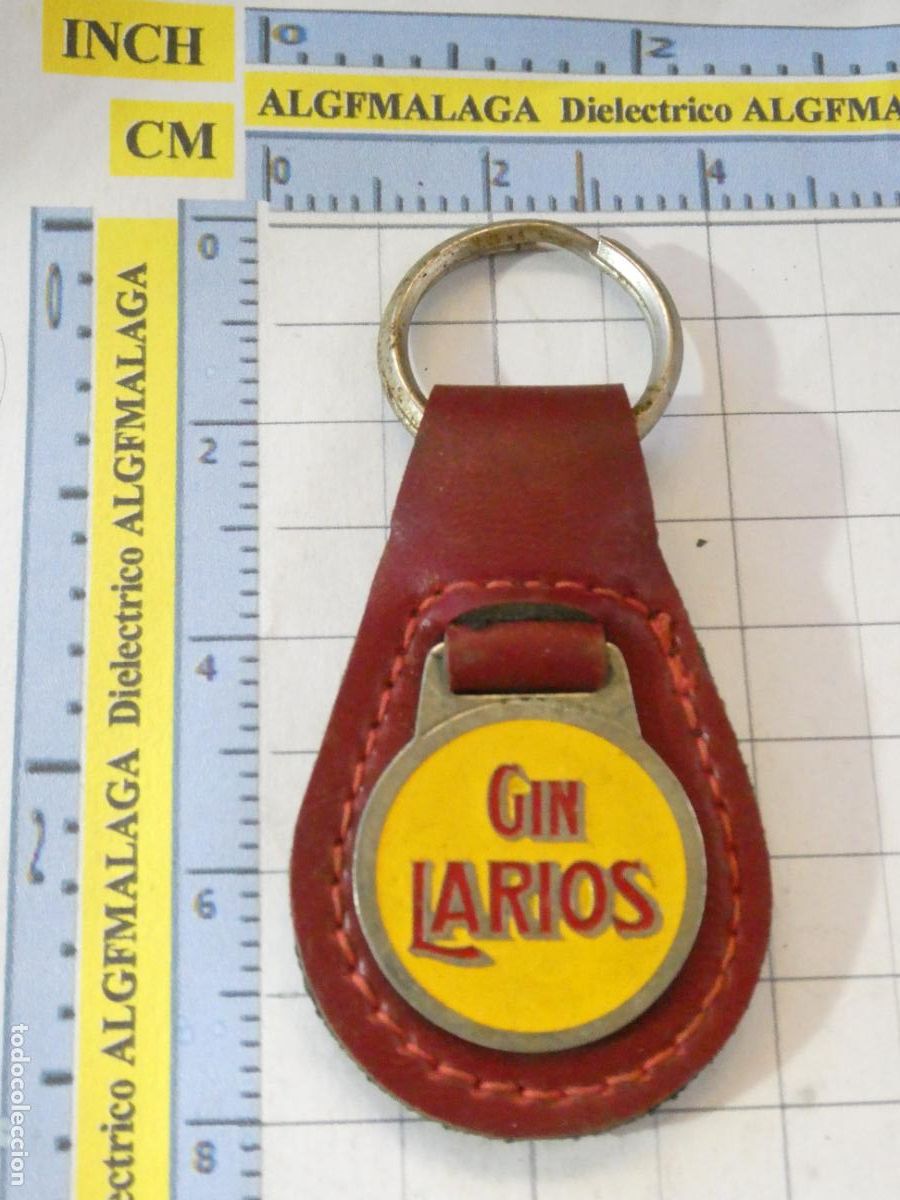 Coleccionismo de llaveros: LLAVERO DE BEBIDAS. GINEBRA GIN LARIOS M&Aacute;LAGA