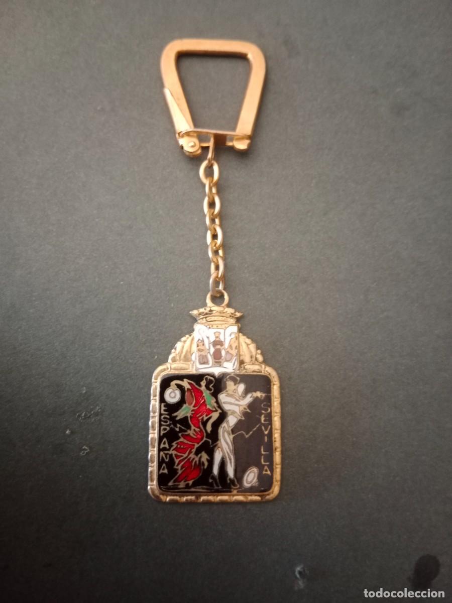 Coleccionismo de llaveros: ANTIGUO LLAVERO A&Ntilde;OS 60 EN BRONCE ESMALTADO AL FUEGO - ESPA&Ntilde;A / SEVILLA - SEVILLANAS