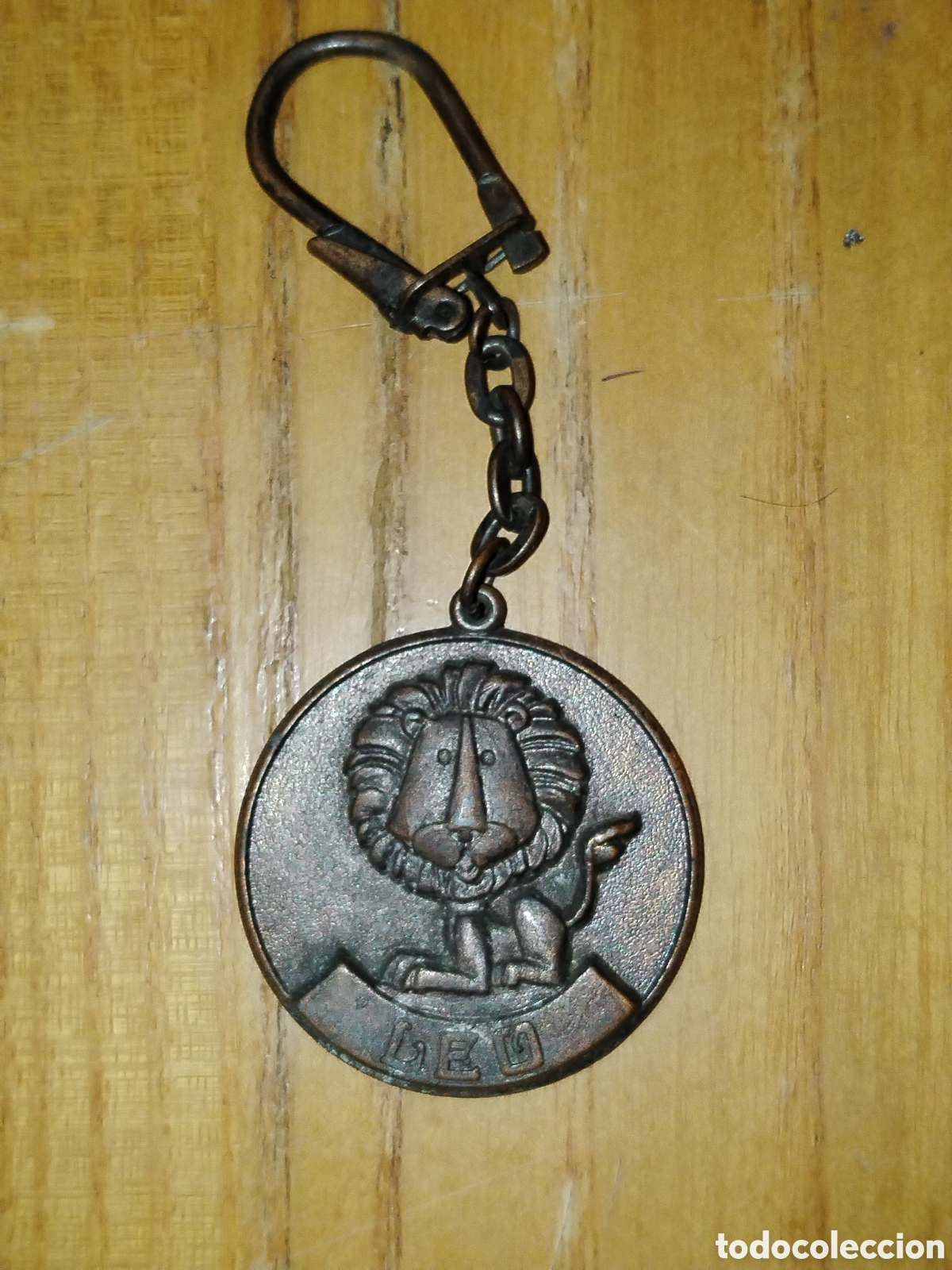 Coleccionismo de llaveros: Llavero signo Leo. Metal