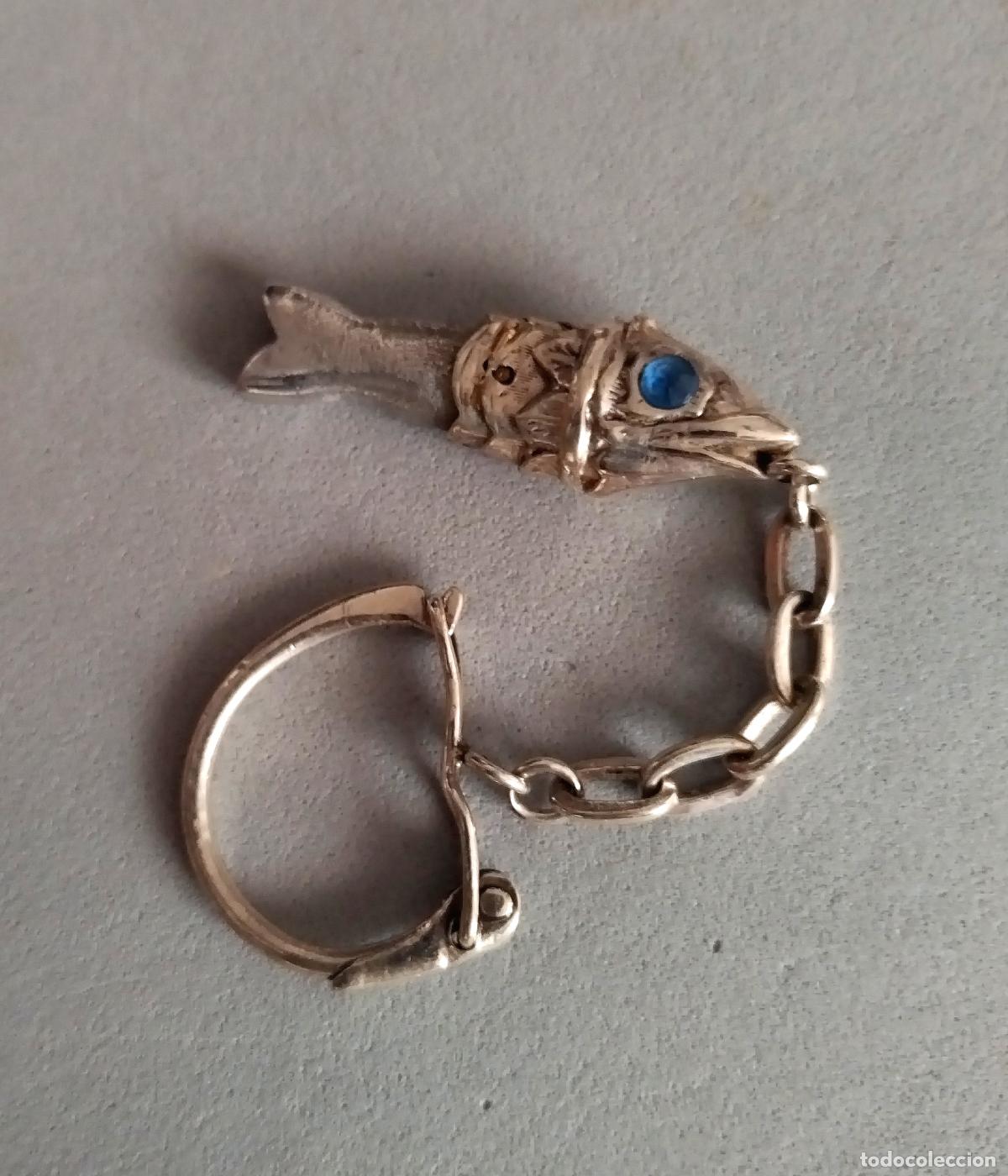 Coleccionismo de llaveros: Antiguo llavero de plata de ley, con pez.