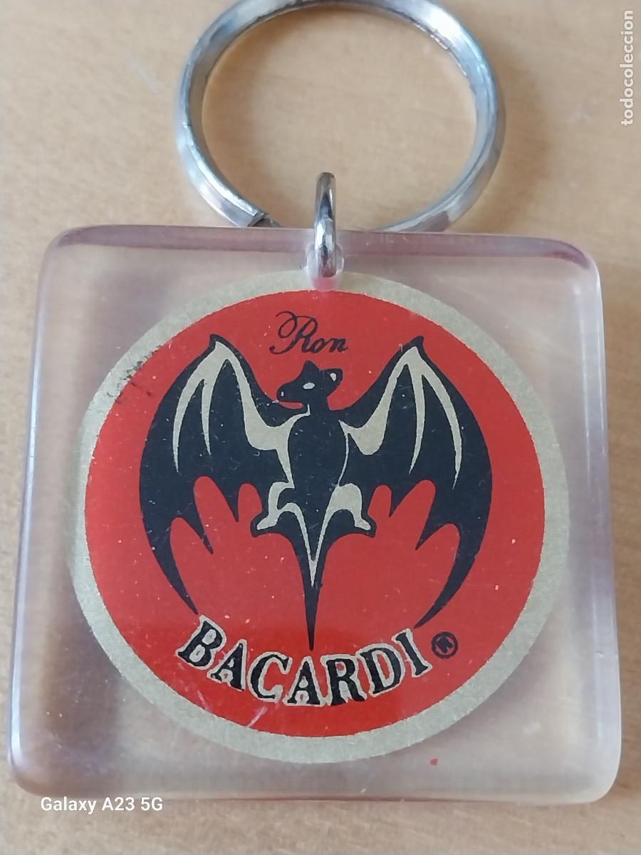 Coleccionismo de llaveros: RON BACARDI LLAVERO 3.95CMS ALTO ORGINAL VINTAGE MURCIELAGO