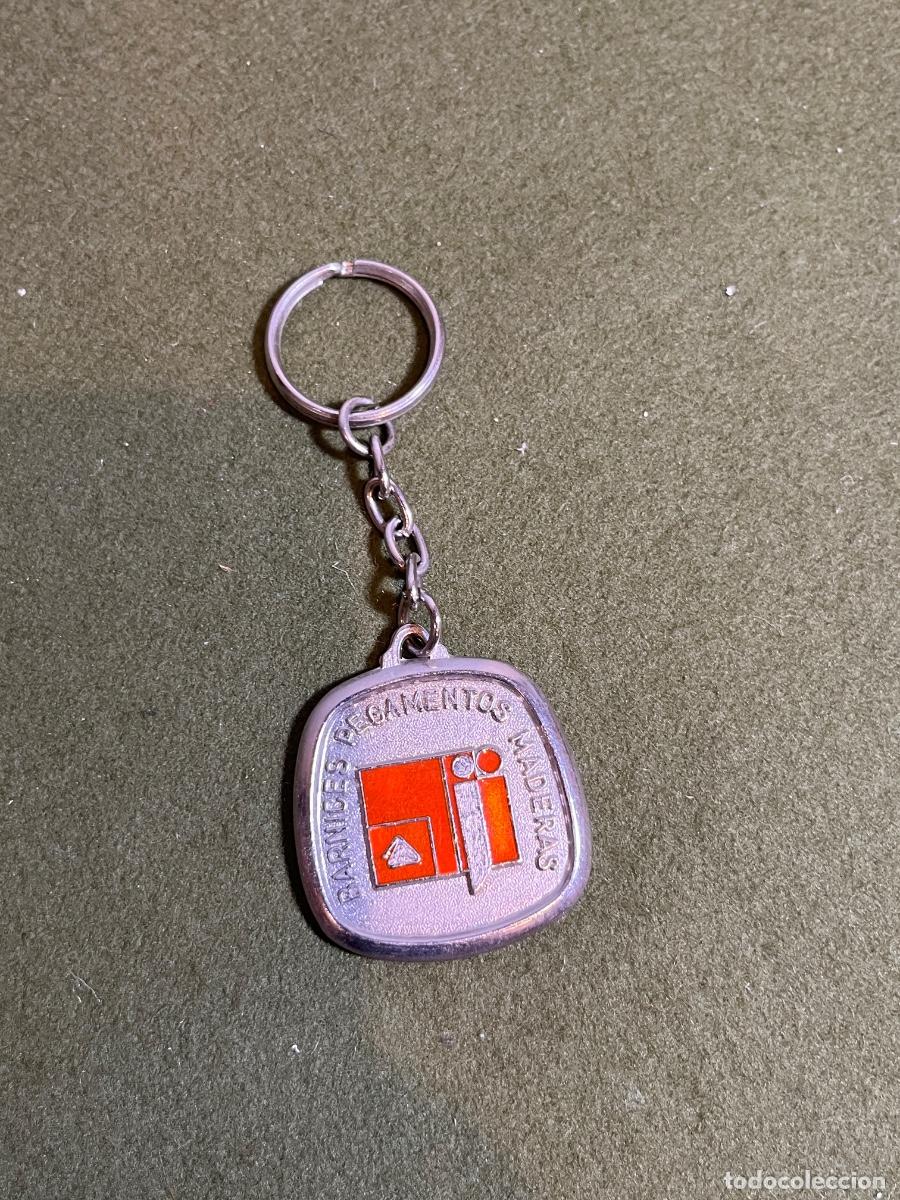 Sammlung von Schl&uuml;sselanh&auml;ngern: Llavero publicitario vintage DEVA Papeles Pegamentos Maderas met&aacute;lico esmaltado a&ntilde;os 70 80