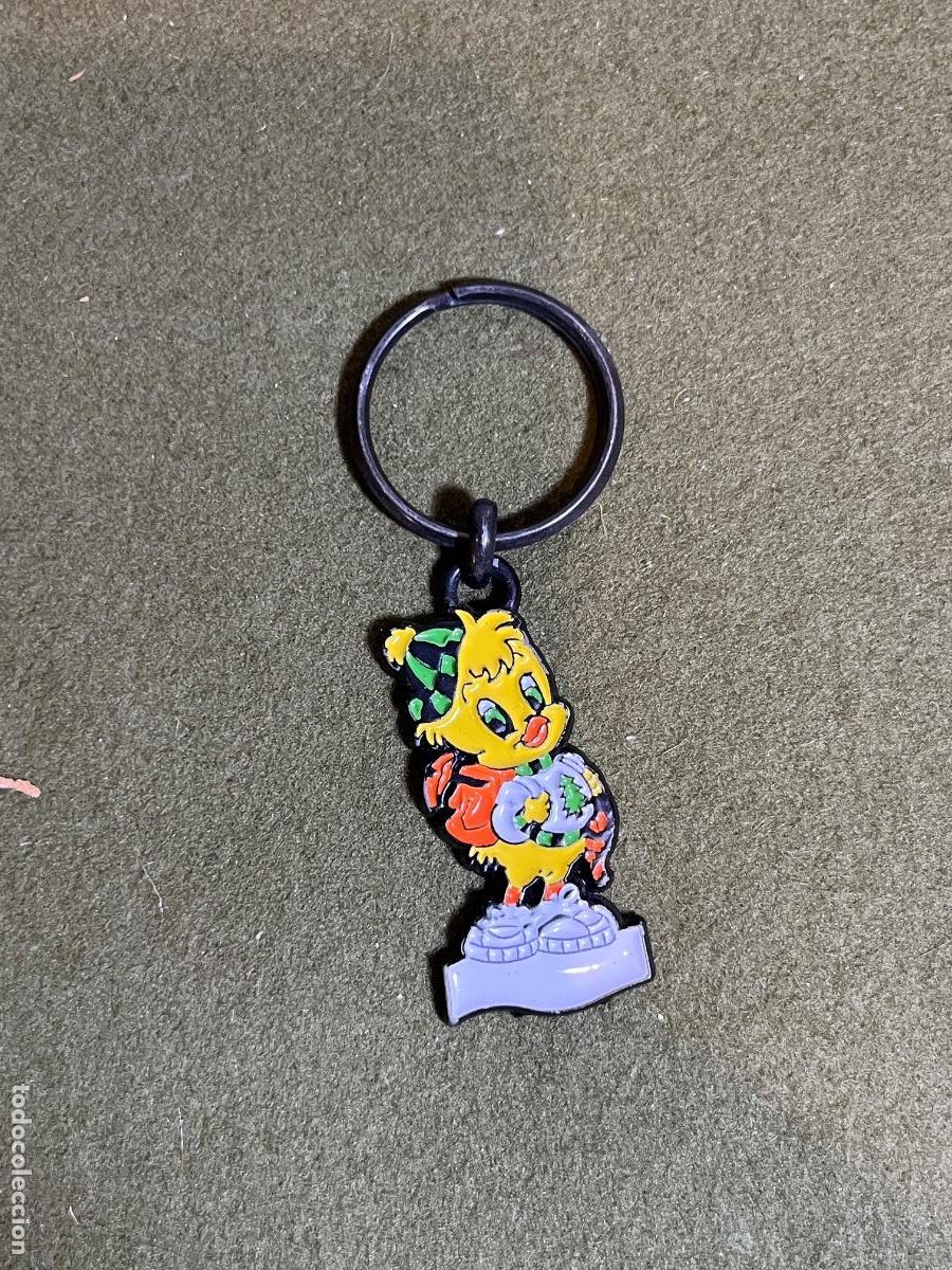 Collectionnisme de portes-cl&eacute;s: Llavero met&aacute;lico esmaltado Piol&iacute;n Tweety Warner Bros invierno navidad vintage Looney Tunes merchandi