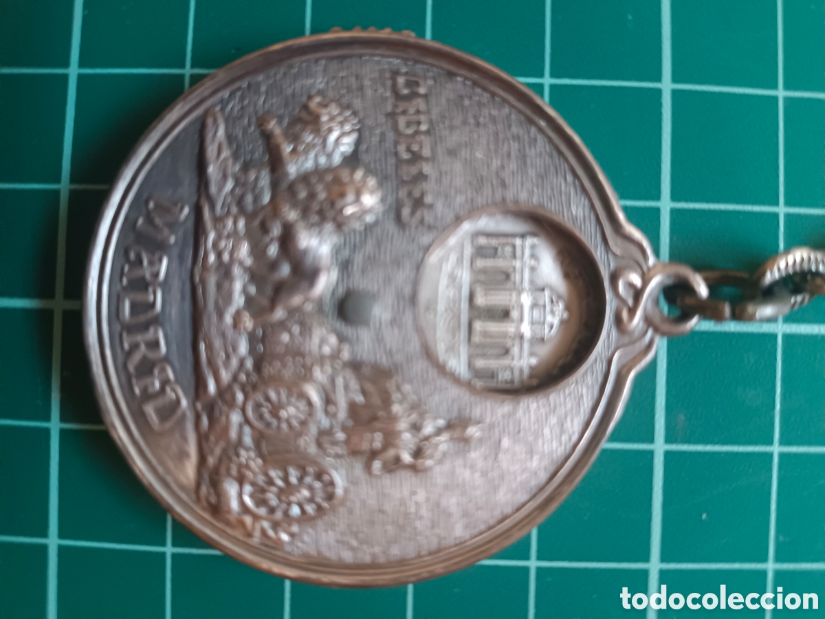 Coleccionismo de llaveros: Llavero antiguo recuerdo Madrid - Foto 4