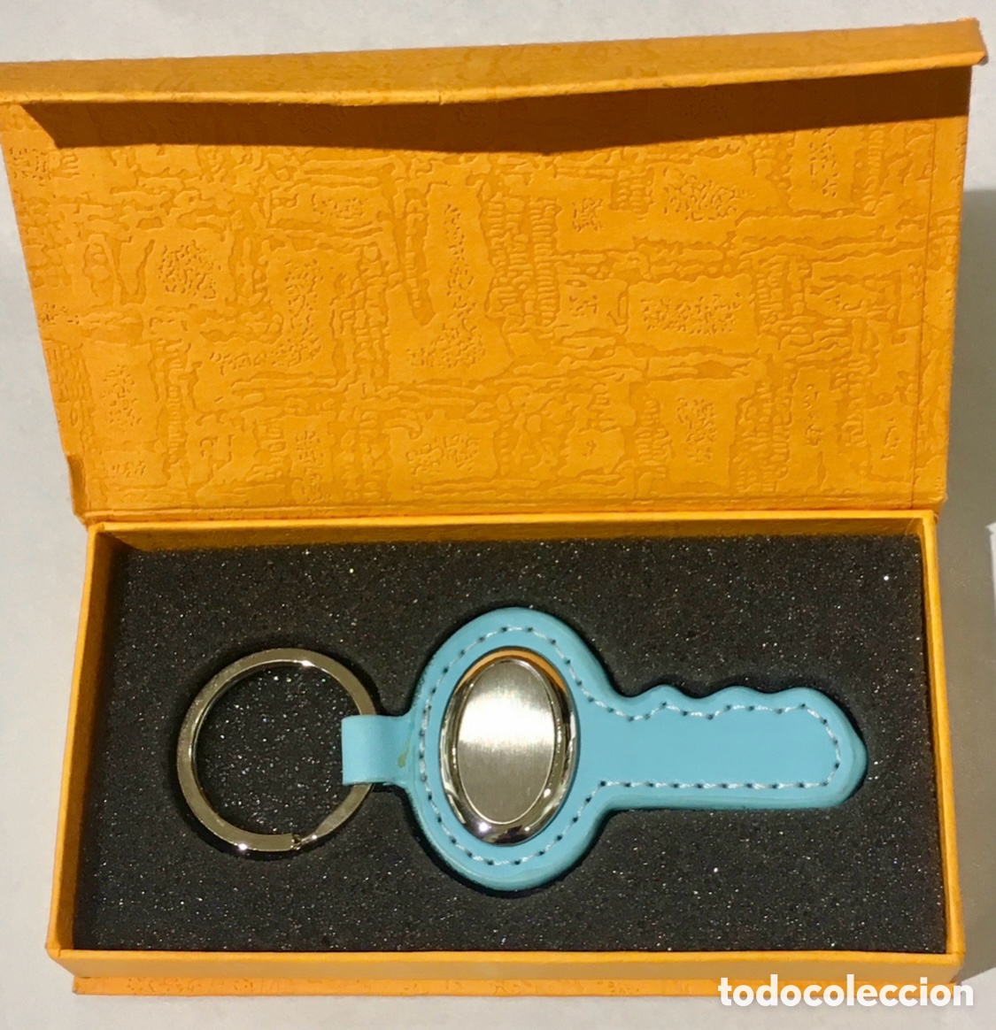 Coleccionismo de llaveros: Llavero. Con forma de llave. En su caja.