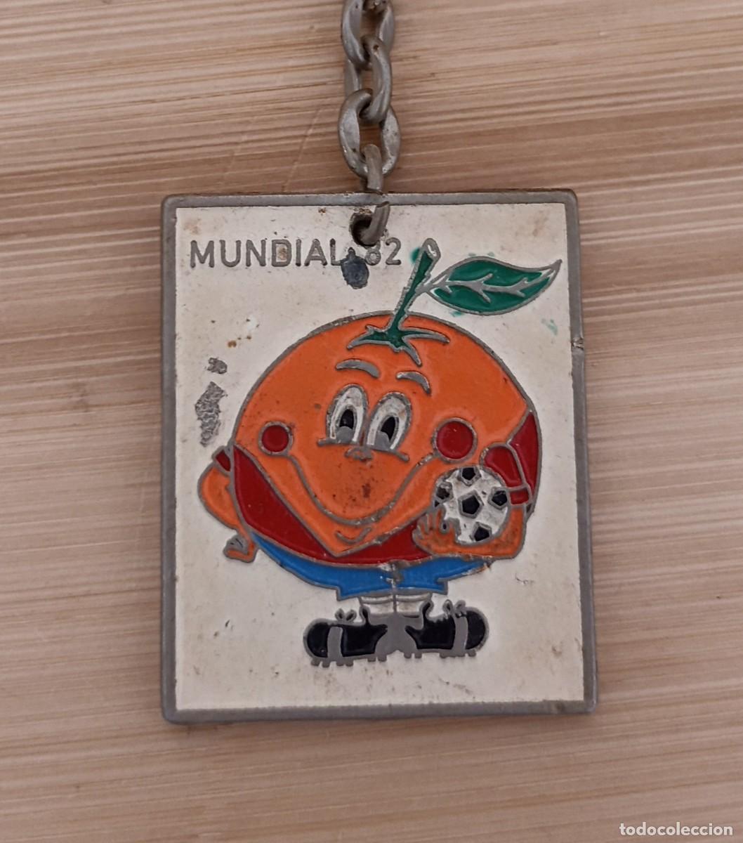 Sammlung von Schl&uuml;sselanh&auml;ngern: Llavero Met&aacute;lico Naranjito - Mundial de F&uacute;tbol Espa&ntilde;a 82 - Vintage
