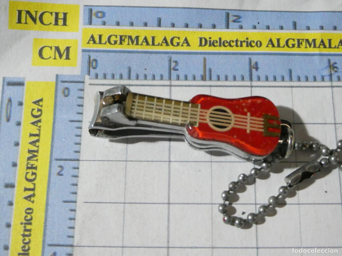 Coleccionismo de llaveros: ANTIGUO LLAVERO CORTAU&Ntilde;AS. IMAGEN DE GUITARRA