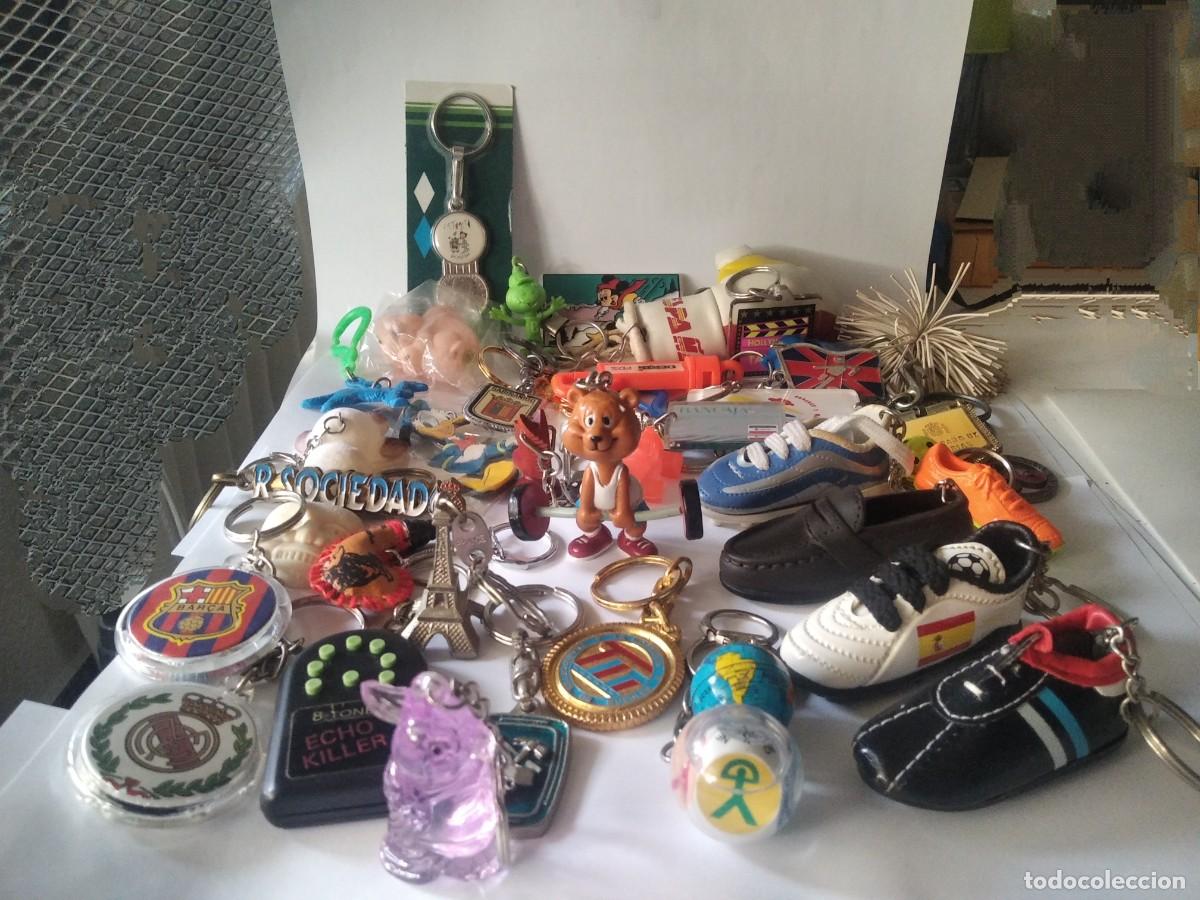 Coleccionismo de llaveros: 39 llaveros de tem&aacute;tica variada