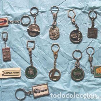 Coleccionismo de llaveros: Lote 12 Llaveros Coches Camiones Clasicos Skoda Renault A&ntilde;os 70 Motor Automovil Vintage PEIFER