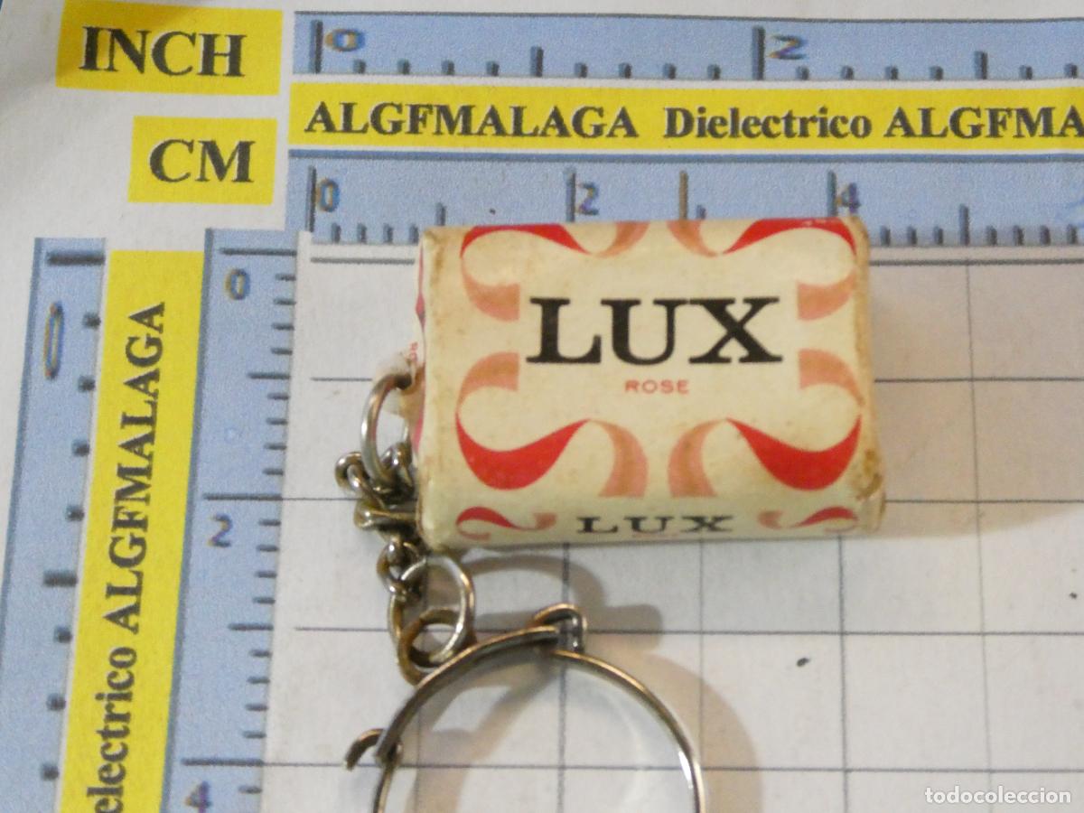 Coleccionismo de llaveros: LLAVERO DE FIGURITAS MINIATURAS. PASTILLA DE JAB&Oacute;N LUX