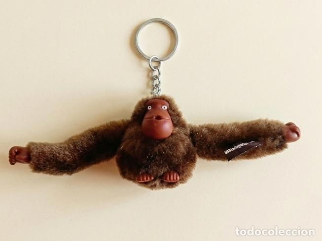 Collection of Keychains: Llavero KIPLING marr&oacute;n.