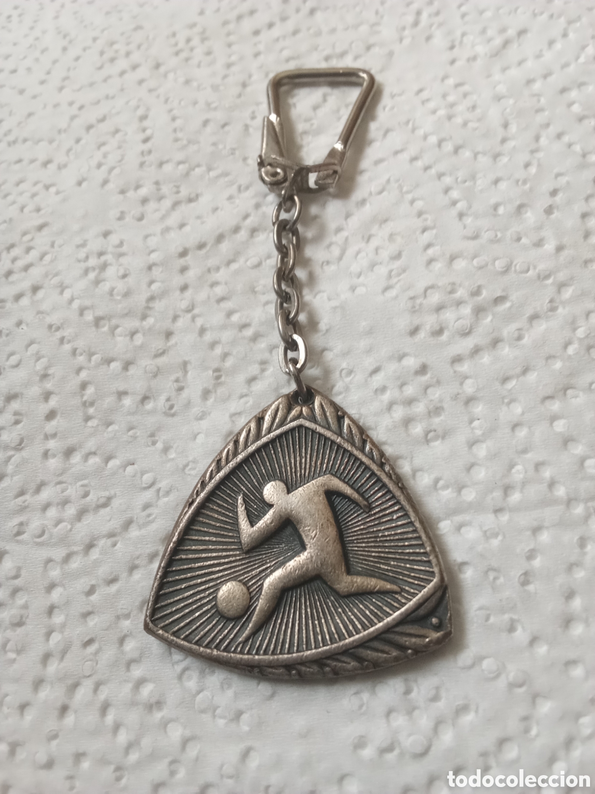 Coleccionismo de llaveros: LLAVERO DE PLATA ANTIGUO TROFEO DE FUTBOL YUGOSLAVIA 18'7gr