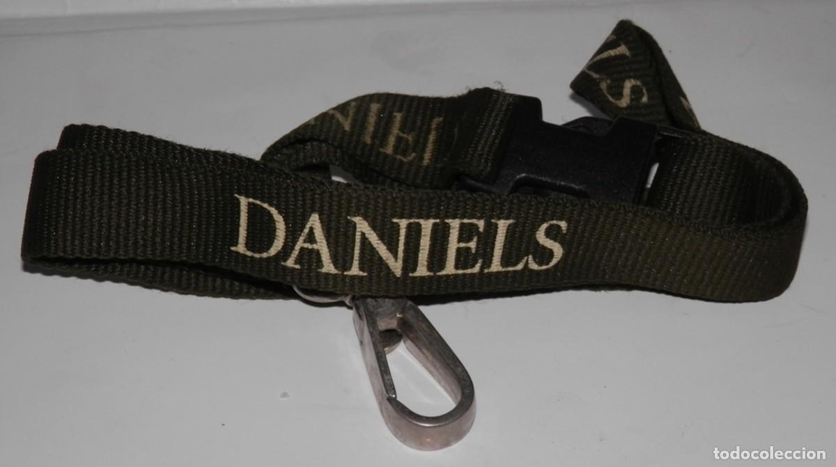 Coleccionismo de llaveros: LLAVERO CINTA DE CUELLO DE LA MARCA DANIELS