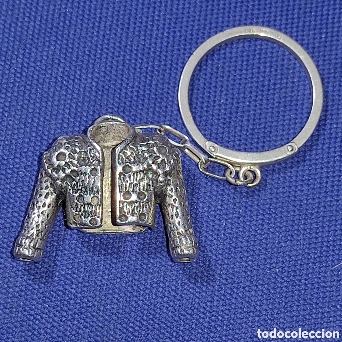 Coleccionismo de llaveros: Antiguo llavero chaqueta torero o torera de plata contrastada.