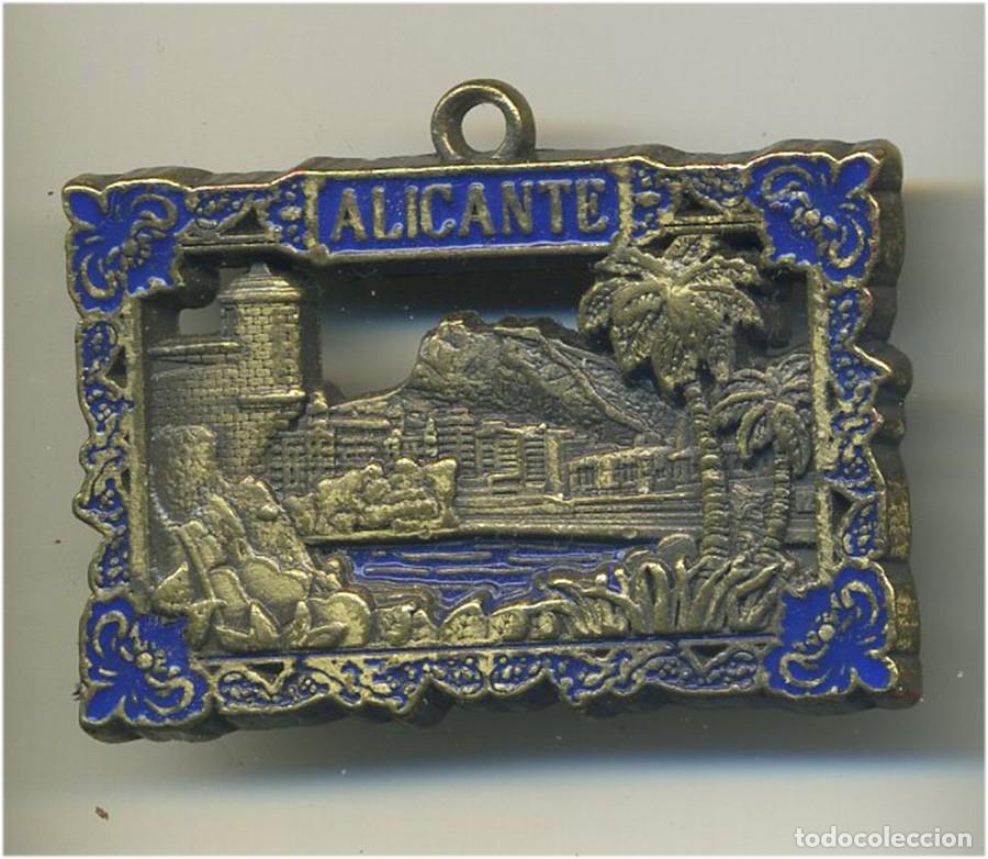 Coleccionismo de llaveros: LLAVERO COLGANTE RECUERDO DE ALICANTE METAL CALADO 5/3 CM