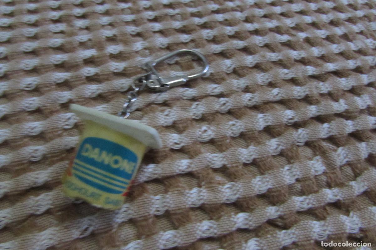 Coleccionismo de llaveros: ANTIGUO LLAVERO PUBLICITARIO DE DANONE SABOR PLATANO