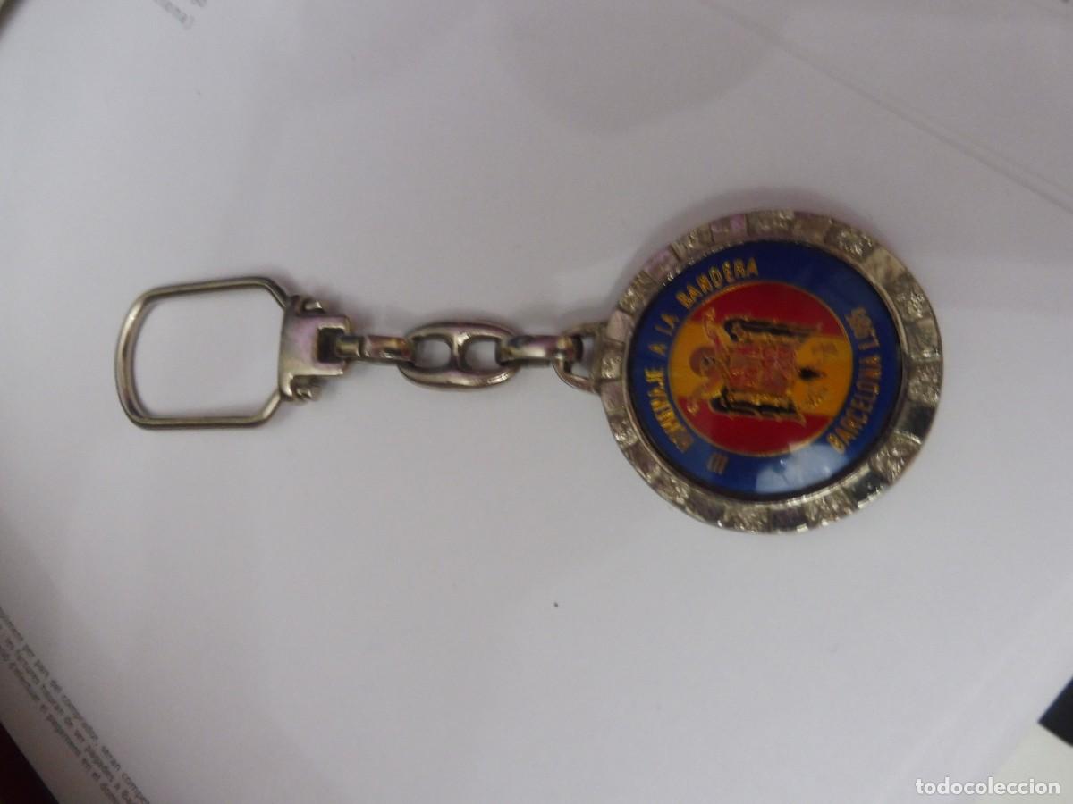 Coleccionismo de llaveros: Llavero Falange III homenaje a la bandera Barcelona 1985 escudo &aacute;guila San Juan
