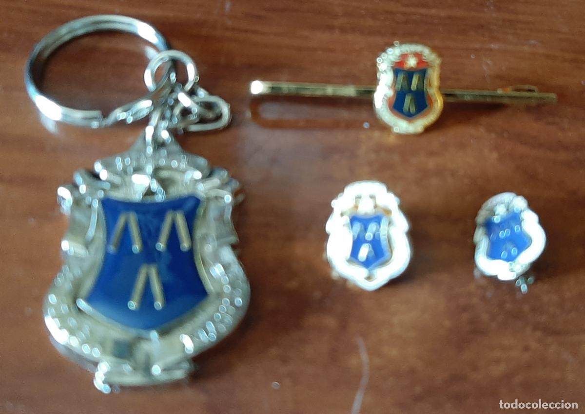 Coleccionismo de llaveros: LLAVERO - PISACORBATA - 2 PINS UNO DE AGUJA - LOTE DE LA SALLE