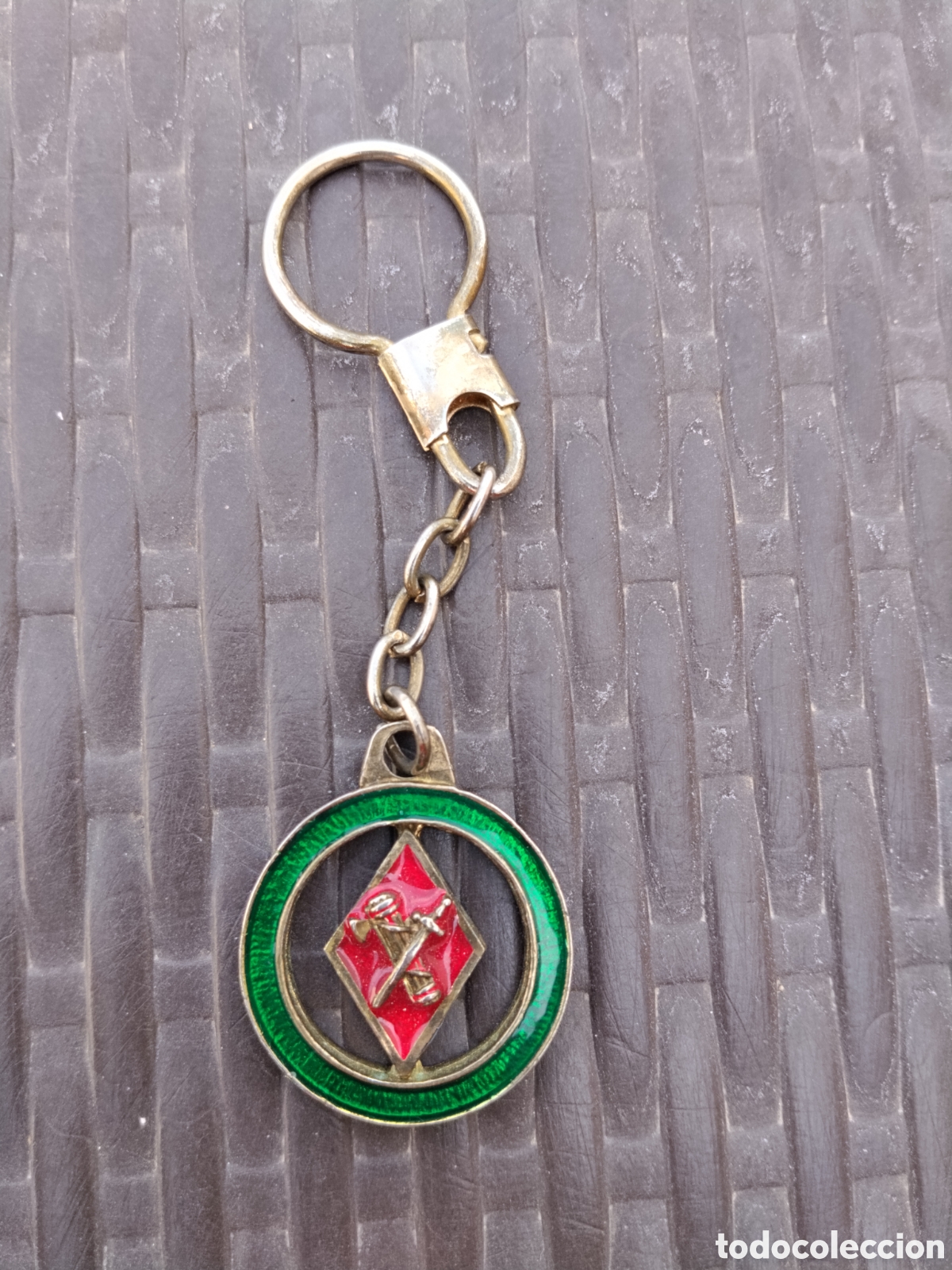 Coleccionismo de llaveros: Antiguo llavero militar guardia civil.el honor es mi divisa.benemerita.todo por la patria.tricornio.