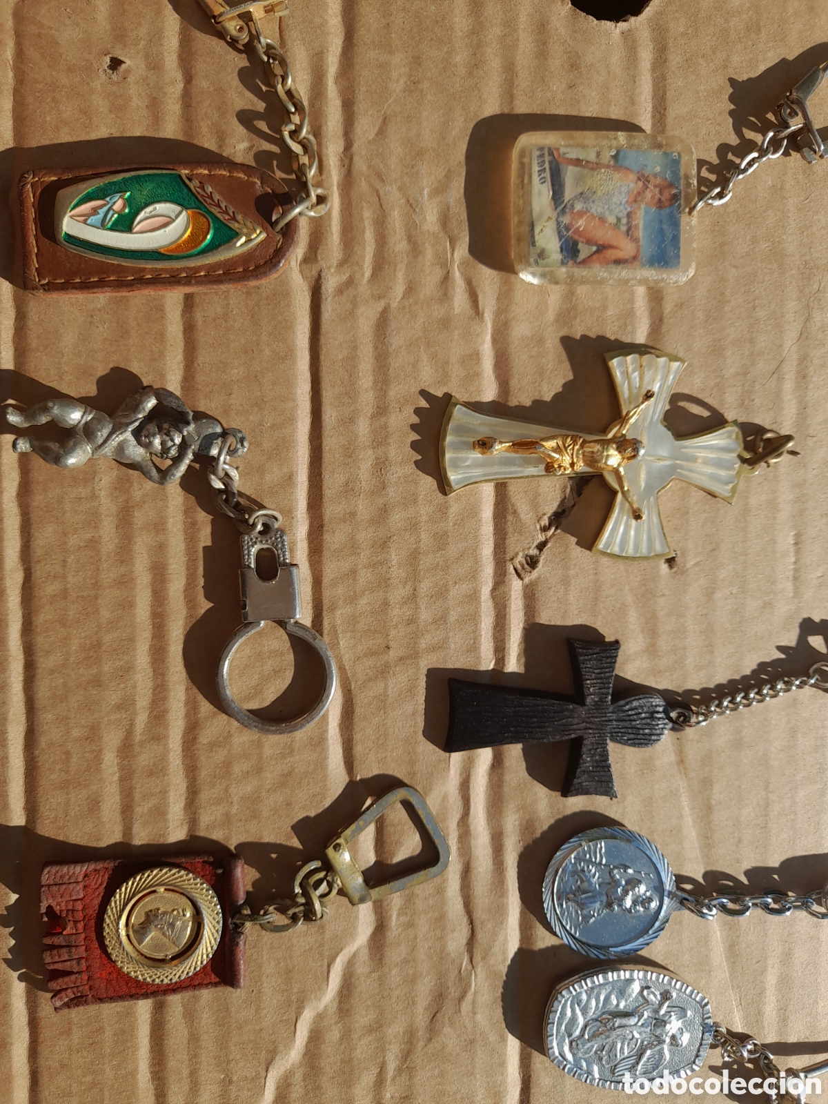 Coleccionismo de llaveros: Lote 8 Llaveros Antiguos Vintage - Religiosos, Cuero, Autom&oacute;viles Verona Zaragoza y Figuras Metal