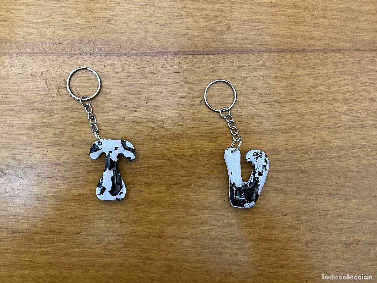 Coleccionismo de llaveros: Llavero Letra Vaca (Blanco y negro)