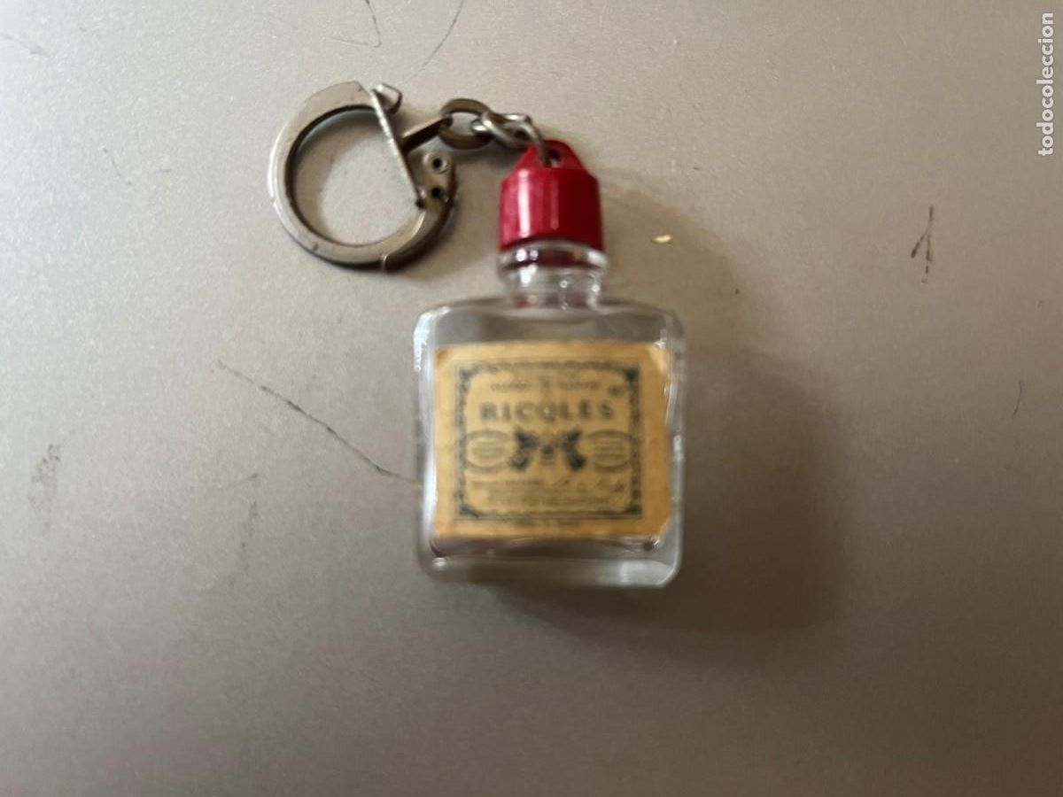 Coleccionismo de llaveros: llavero botella Ricqles