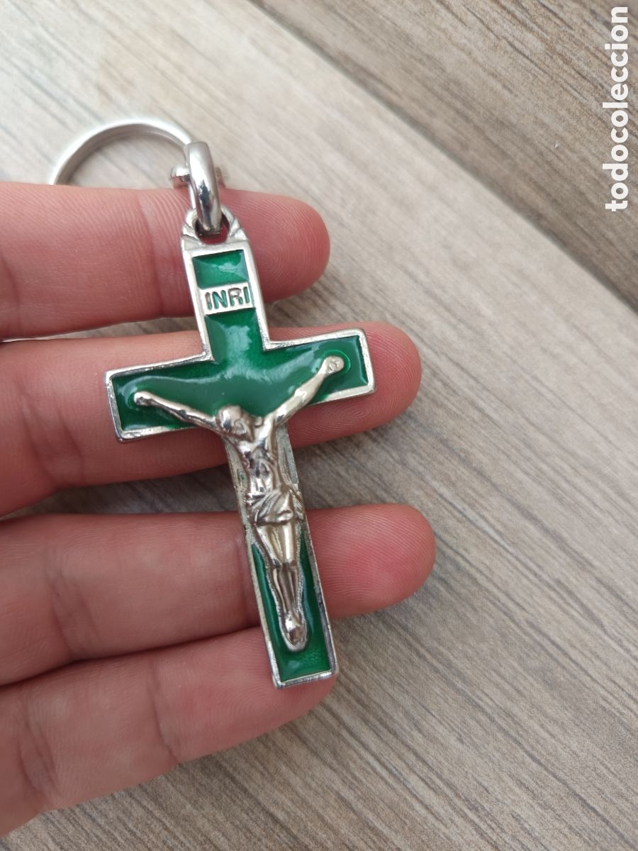 Sammlung von Schl&uuml;sselanh&auml;ngern: GRUAS Y TALLERES MONTOYA LLAVERO CON CRUCIFIJO esmaltado en verde Jesus