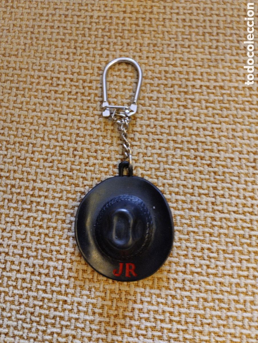 Collection of Keychains: Llavero antiguo Sombrero JR