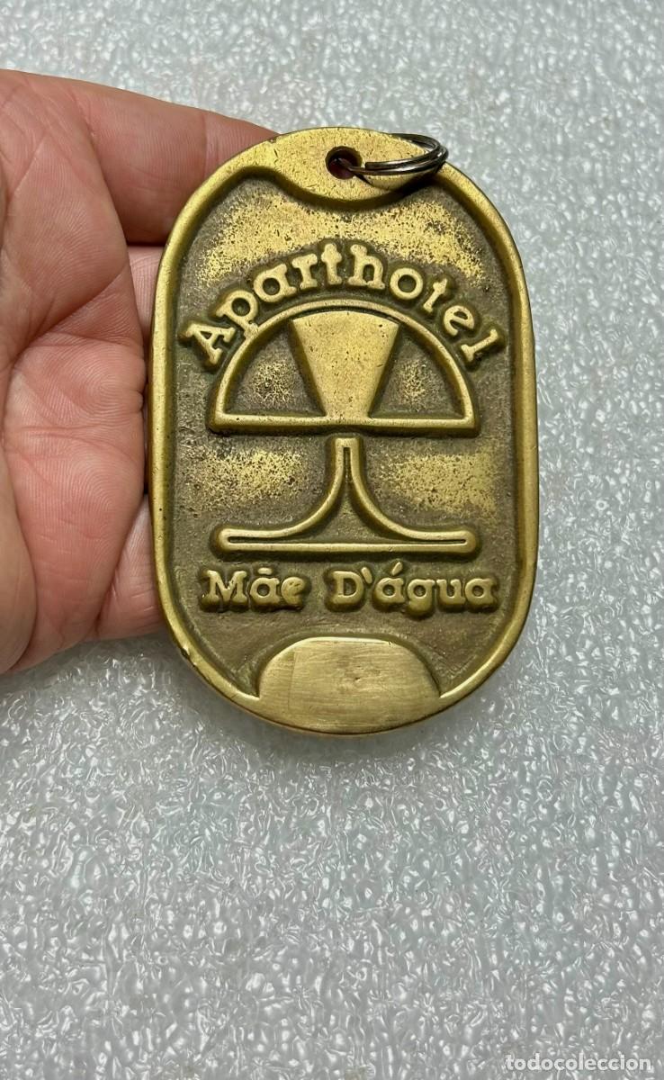 Coleccionismo de llaveros: 4105.Llavero vintage de lat&oacute;n del Aparthotel M&atilde;e d'&Aacute;gua - Santuario del Bom Jesus en Braga, Portugal