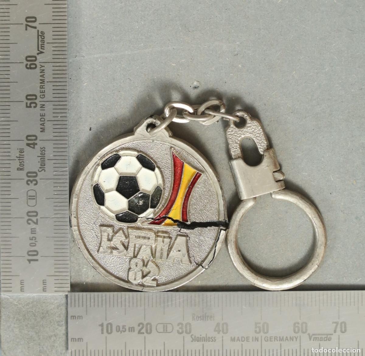 Coleccionismo de llaveros: LLAVERO. Llavero Campeonato Mundial de F&uacute;tbol Espa&ntilde;a - Sede Madrid. TORRISCOS PUB CAFETERIA ALUCHE