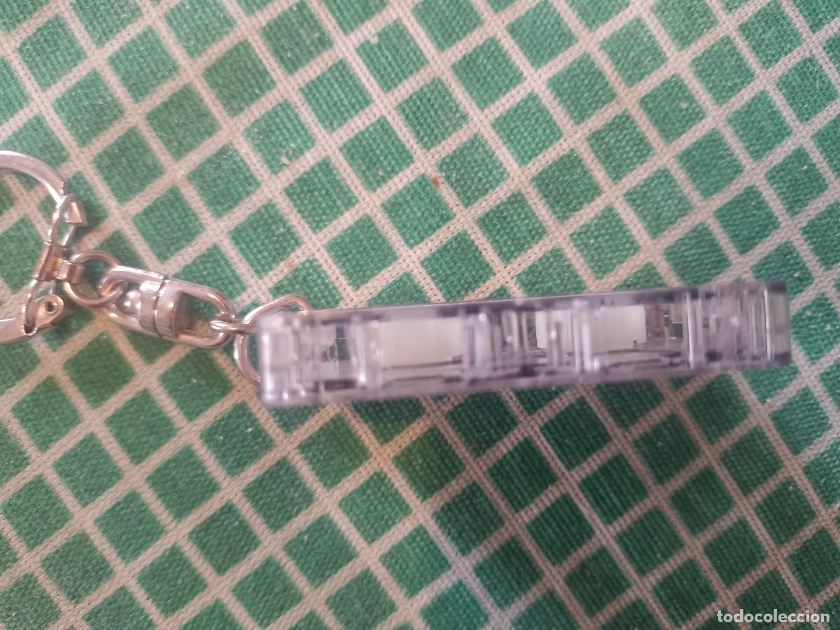 Coleccionismo de llaveros: LLAVERO MINIATURA CINTA DE CASETTE - Foto 2
