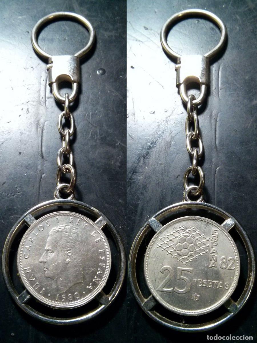 Coleccionismo de llaveros: Llavero con moneda de 25 pesetas de 1980 (Juan Carlos I)