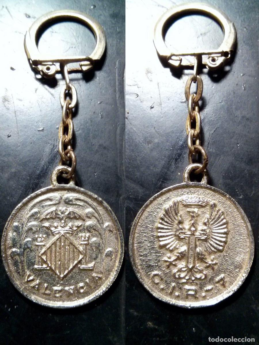 Coleccionismo de llaveros: Llavero con insignia de Valencia y C.I.R. 7