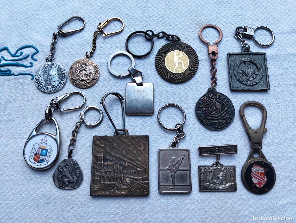 Collection of Keychains: Lote de llaveros antiguos metal deportivos mexico olimpiada 1968 france manresa nataci&oacute;n gimnasia