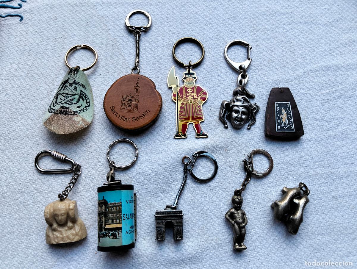 Collection of Keychains: Lote de llaveros antiguos metal pl&aacute;stico propaganda viajes pa&iacute;ses belgica londres francia holanda