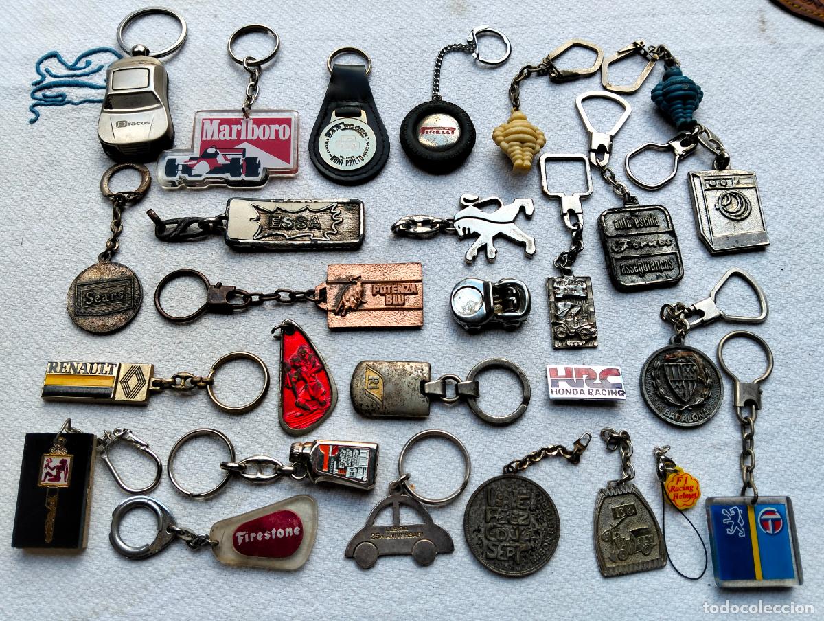 Coleccionismo de llaveros: Lote de llaveros antiguos metal pl&aacute;stico propaganda coches renault firestone sears pirelli peugeot