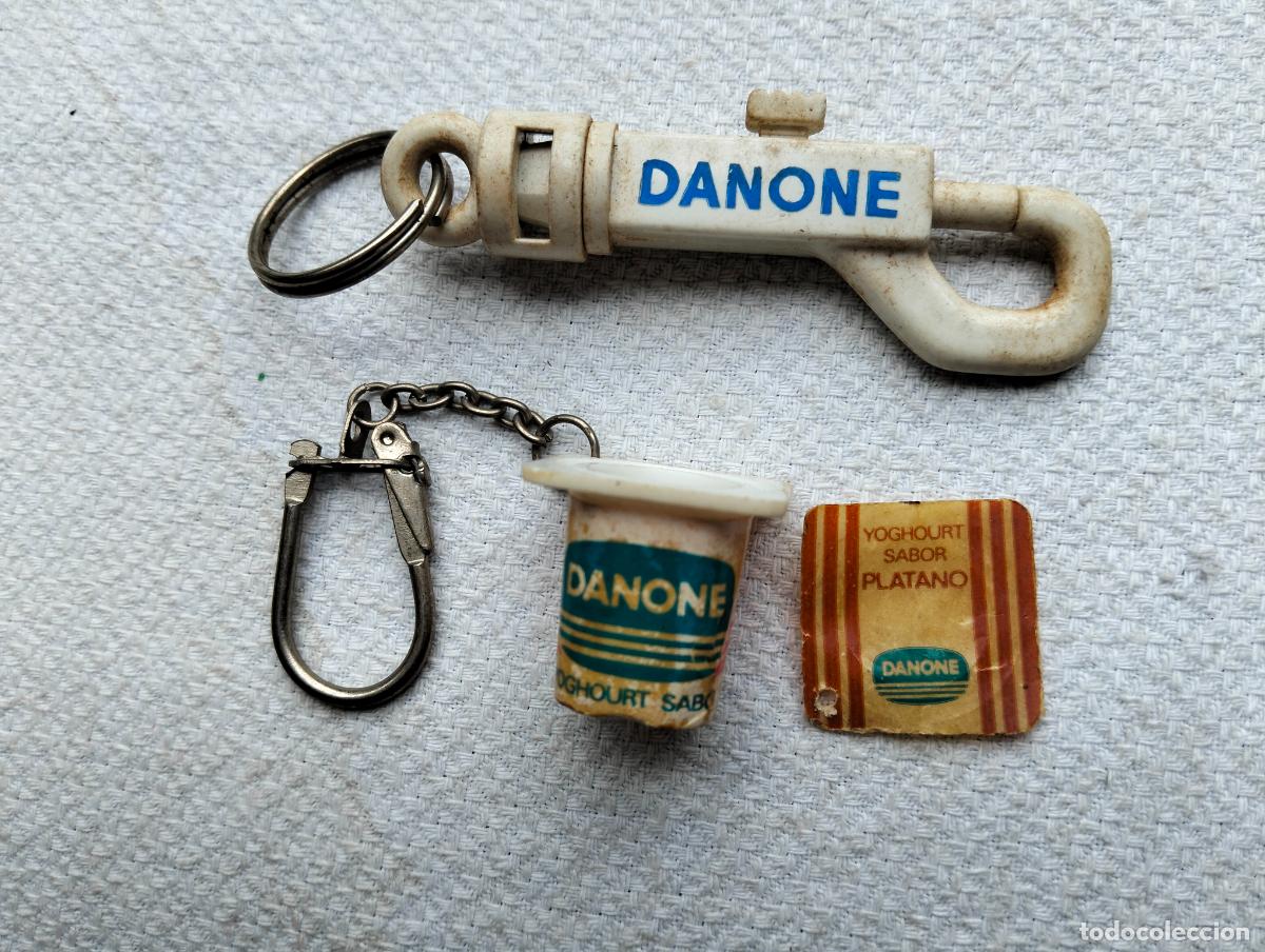 Sammlung von Schl&uuml;sselanh&auml;ngern: Lote de llaveros antiguos publicitarios publicidad danone yoghourt sabor platano yogurt vintage mini