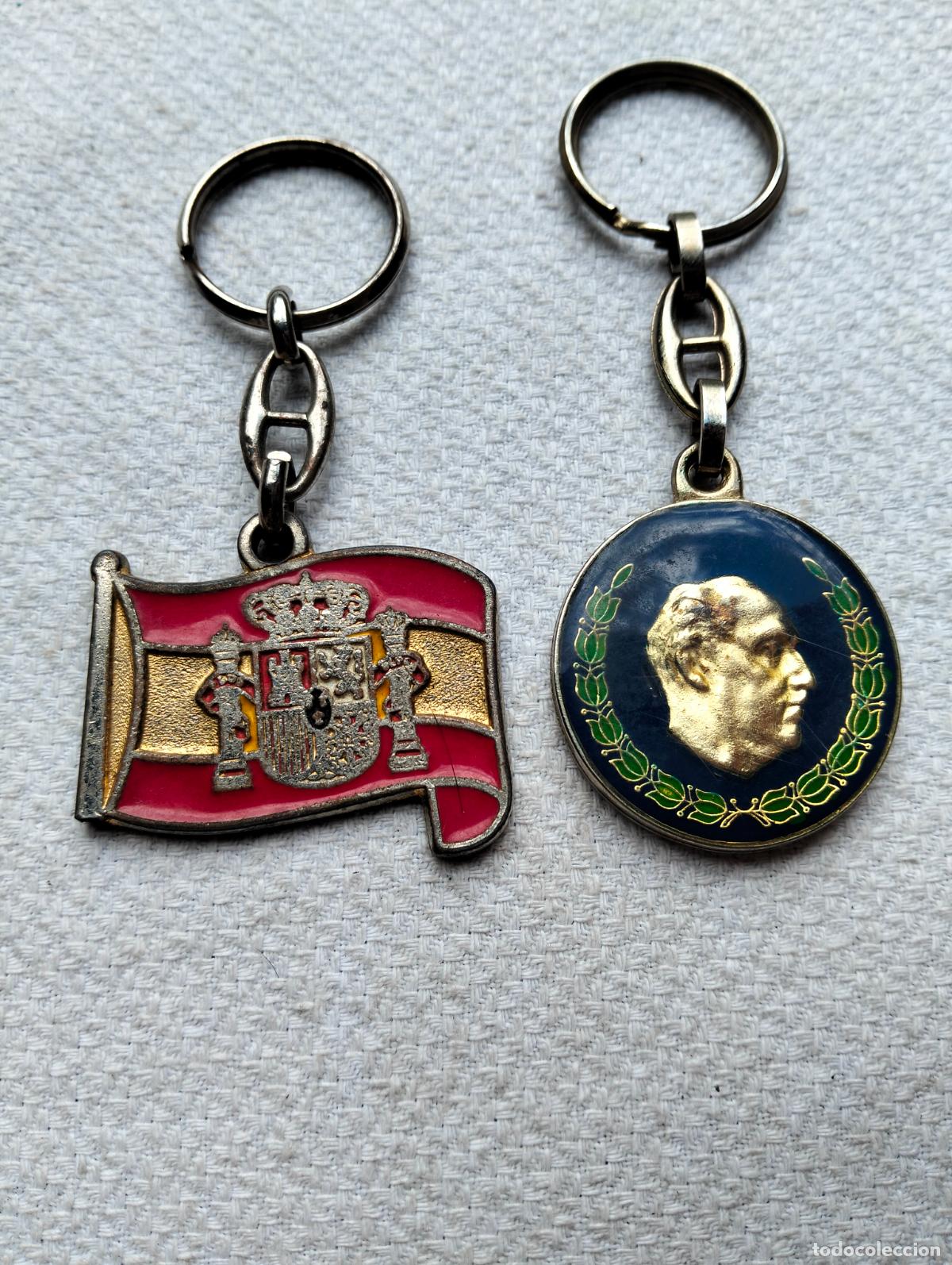 Sammlung von Schl&uuml;sselanh&auml;ngern: Llavero antiguo cara de Francisco Franco y la bandera de Espa&ntilde;a espa&ntilde;oles no se os puede dejar solos