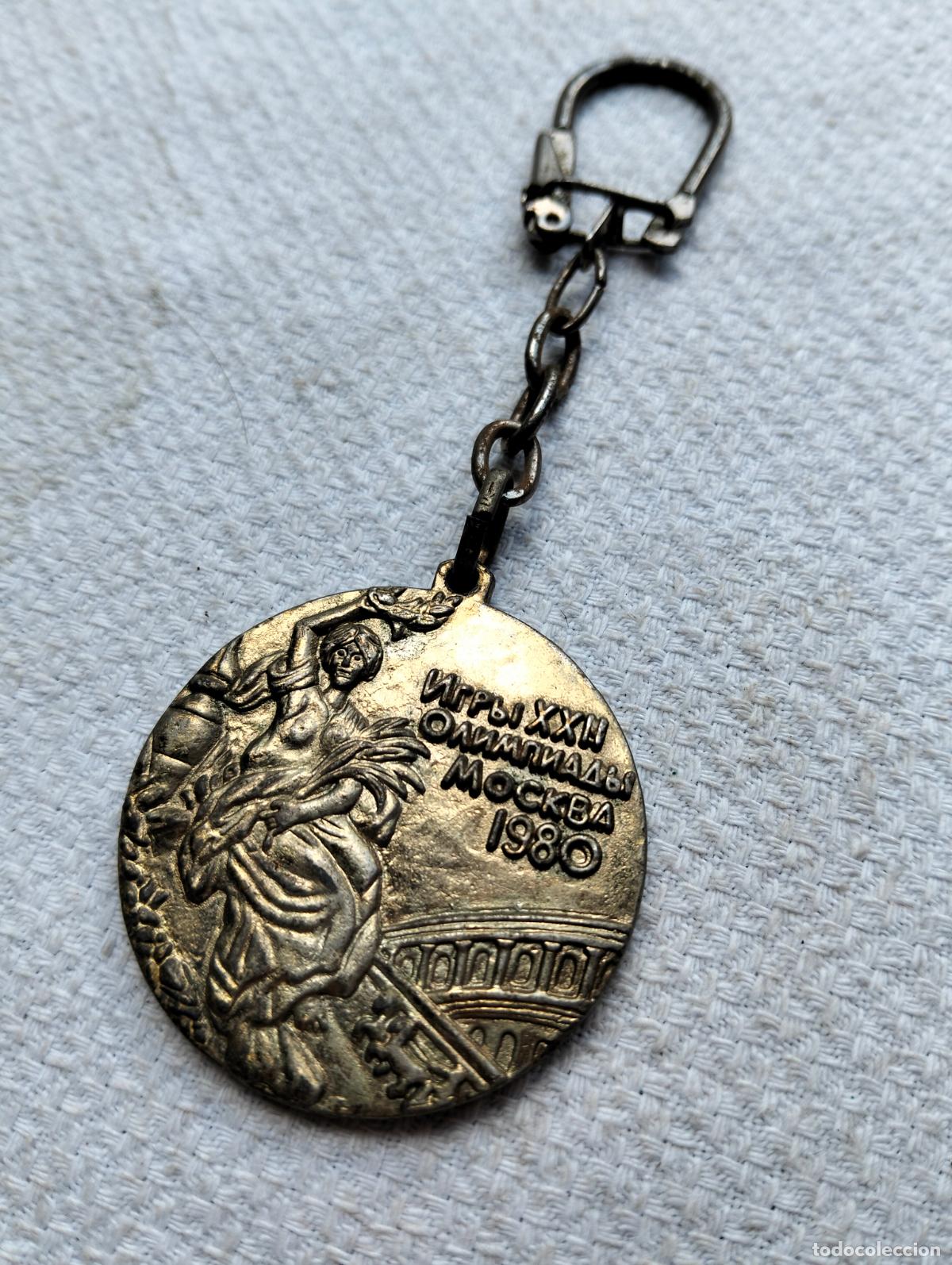 Sammlung von Schl&uuml;sselanh&auml;ngern: Llavero antiguo metal color plateado olimpiadas de Mosc&uacute; Rusia 1980 Russia