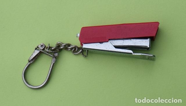Coleccionismo de llaveros: Llavero Grapadora Bambina 202 Roja - Petrus - Made in Spain - Hecha en Espa&ntilde;a