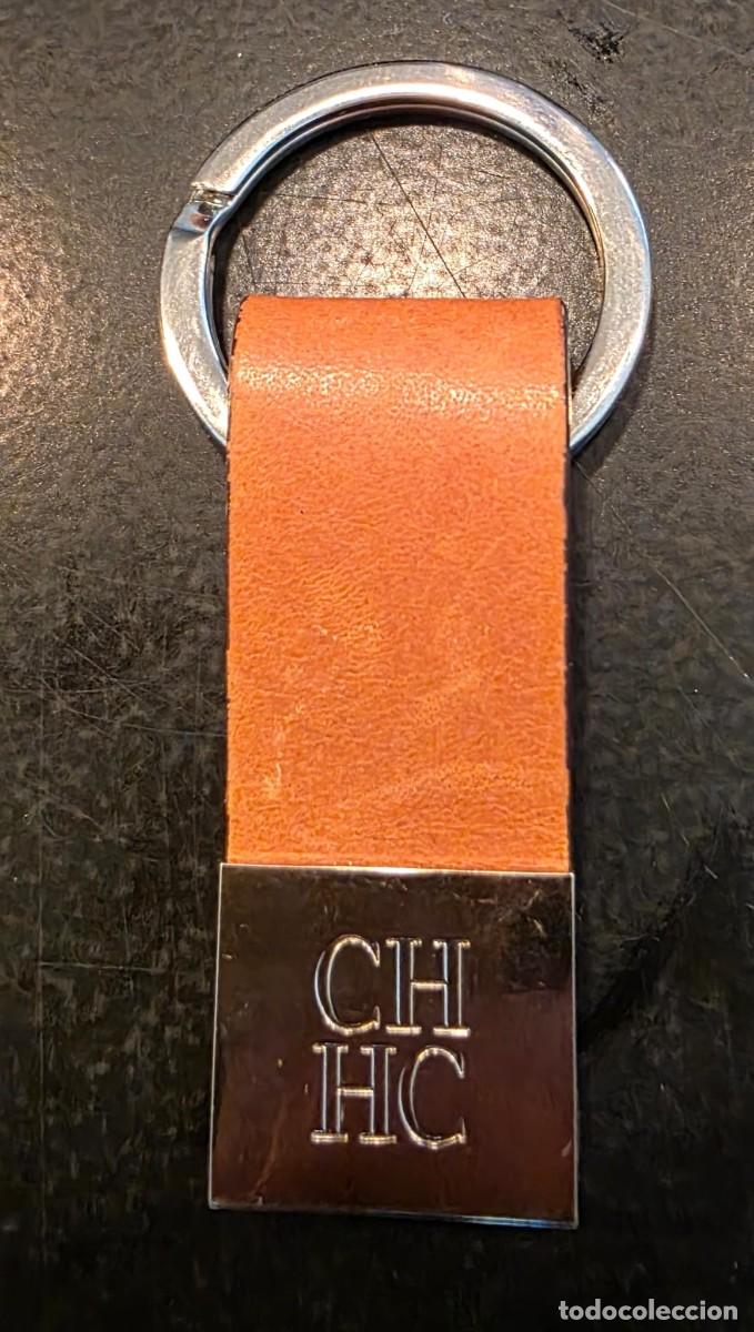 Coleccionismo de llaveros: Llavero original CH Carolina Herrera en piel naranja y metal cromado &ndash; 7,5 cm