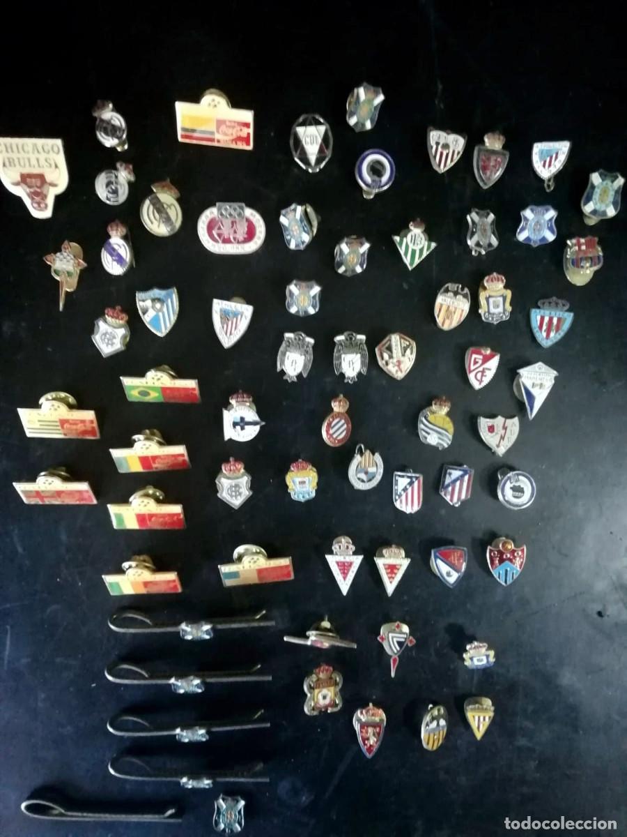 Coleccionismo de llaveros: Colecci&oacute;n de Insignias Deportivas Variadas - Foto 1