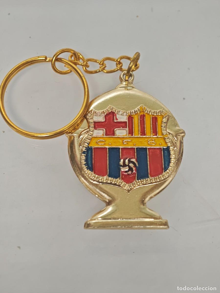 Coleccionismo de llaveros: LLAVERO PLASTICO A&Ntilde;OS 70 FUTBOL FC BARCELONA