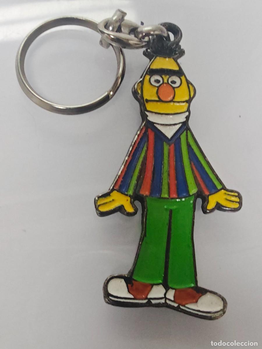 Sammlung von Schl&uuml;sselanh&auml;ngern: LLAVERO METAL BARRIO SESAMO